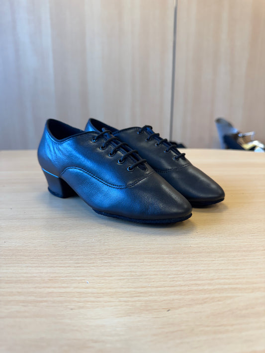 Boys Rumba - Black NotCalf - Size 3.5 - Regular