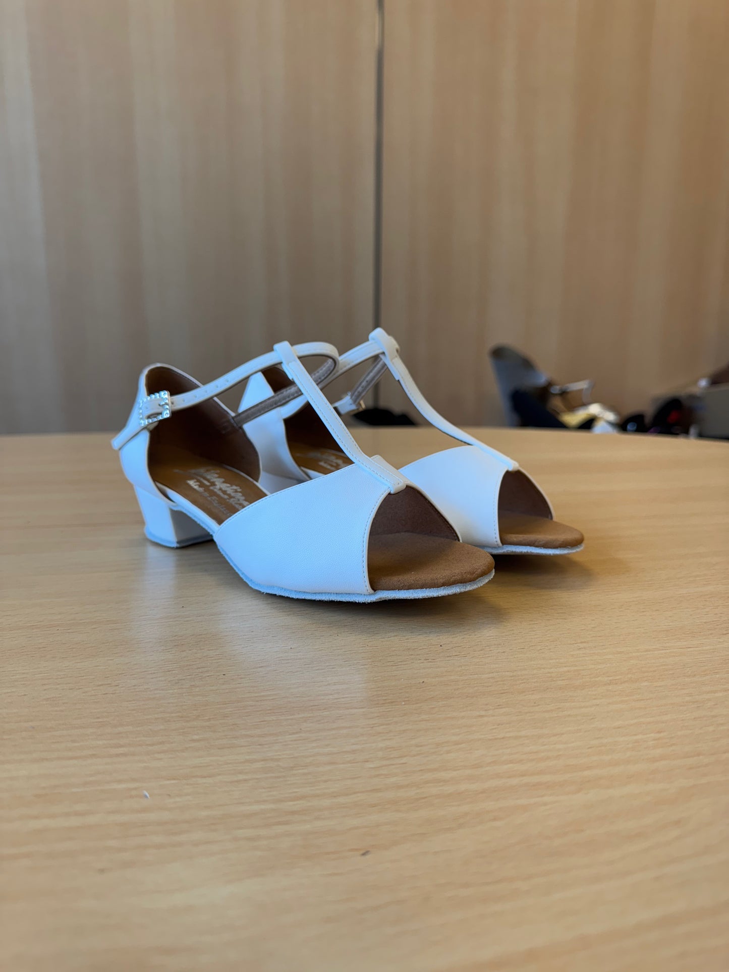 Katie - White - Size 3 - Wide