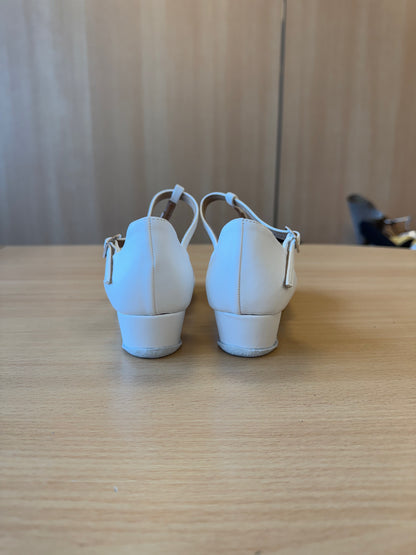 Katie - White - Size 3 - Wide