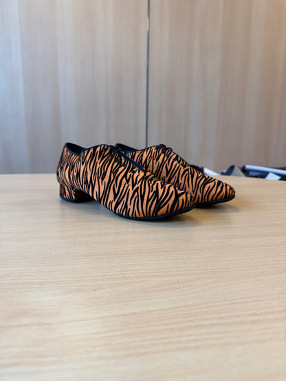 Contra - Tiger Print - Size 8 - Regular