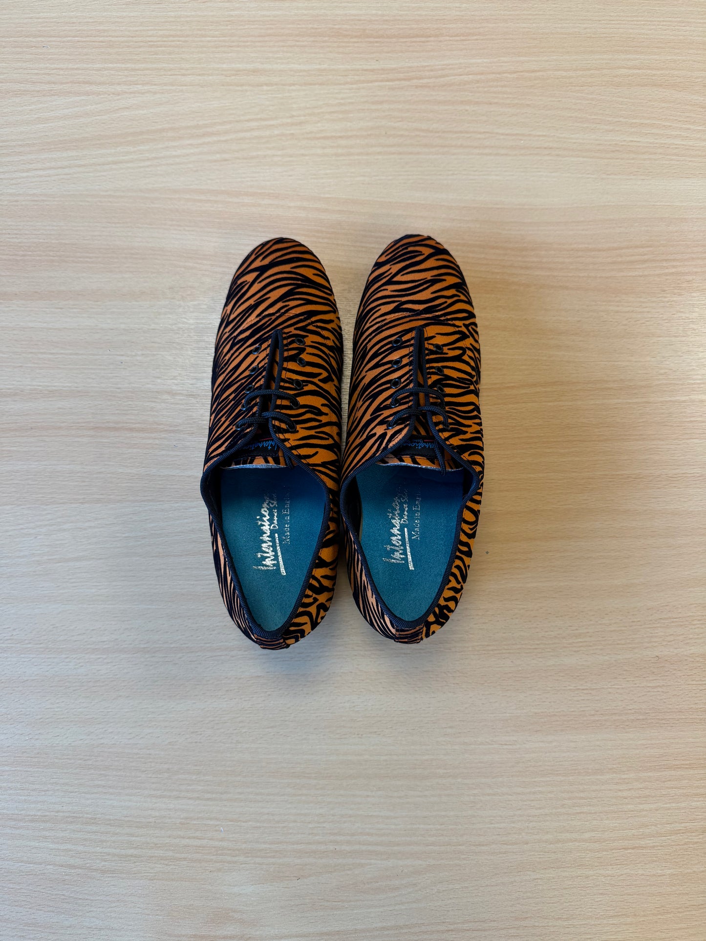 Contra - Tiger Print - Size 8 - Regular