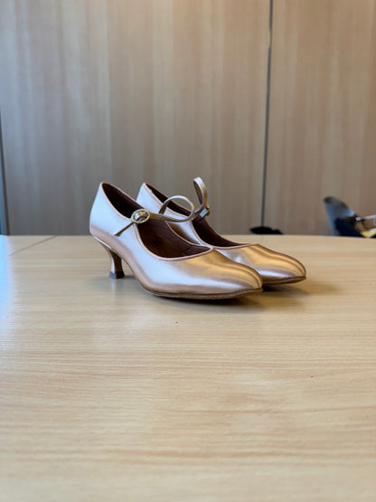 ICS Classic - Peach Satin - Size 4.5 - Narrow