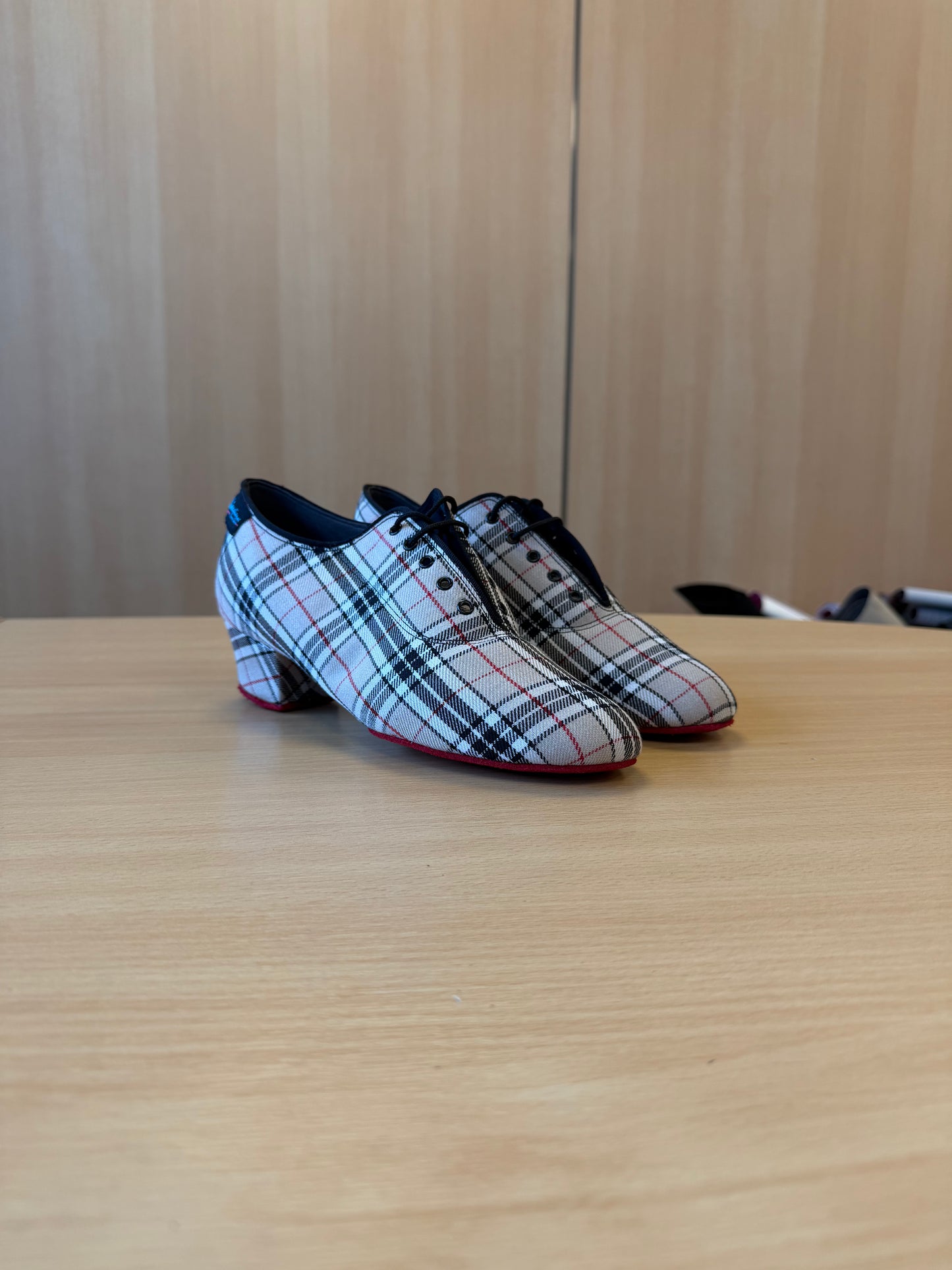Heather Split-Sole - Beige Check - Size 7 - Regular (Red Soles)