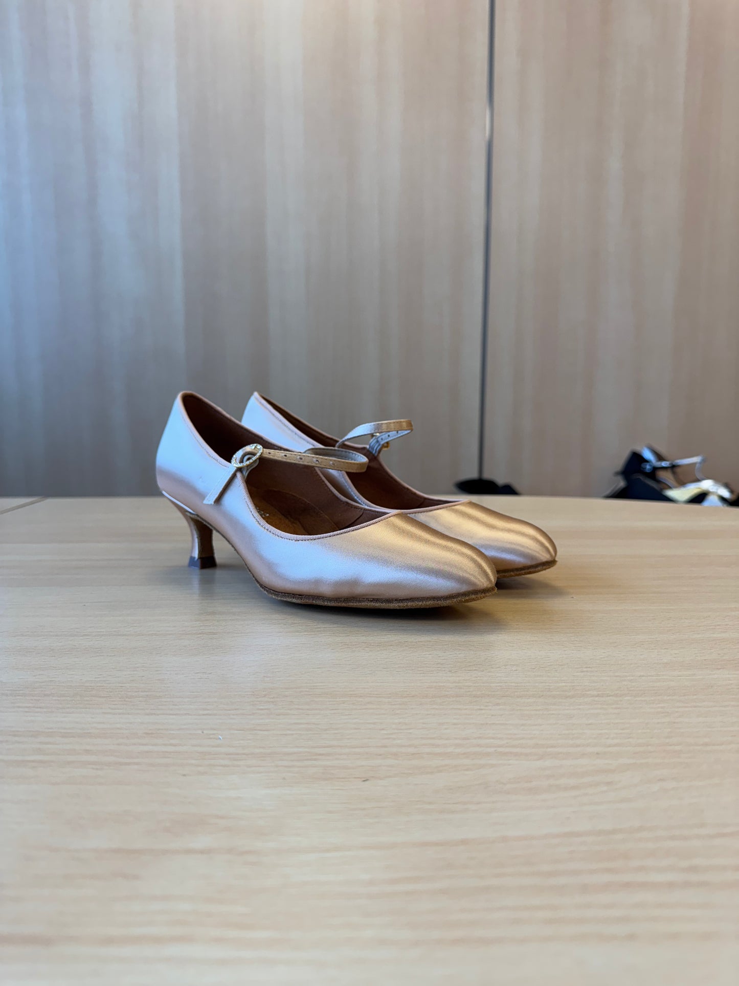 ICS Classic - Peach Satin - Size 7 - Regular