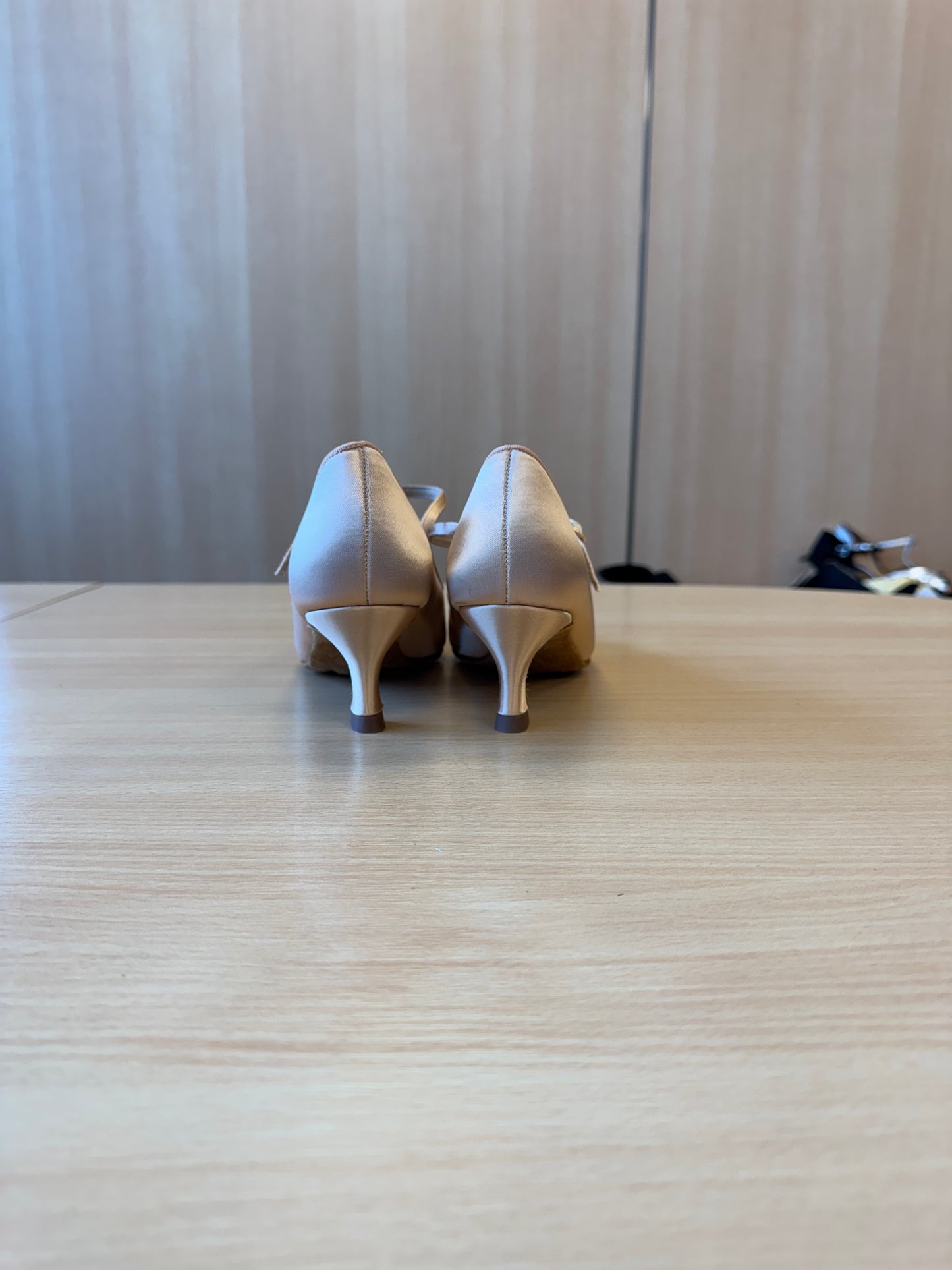 ICS Classic - Peach Satin - Size 7 - Regular