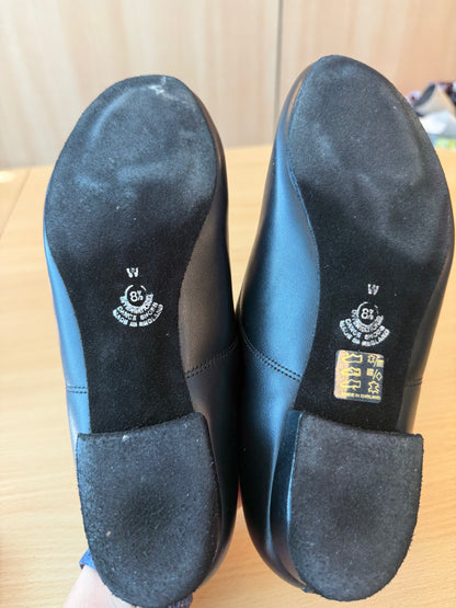 Tango - Black Calf - Size 8.5 - Wide