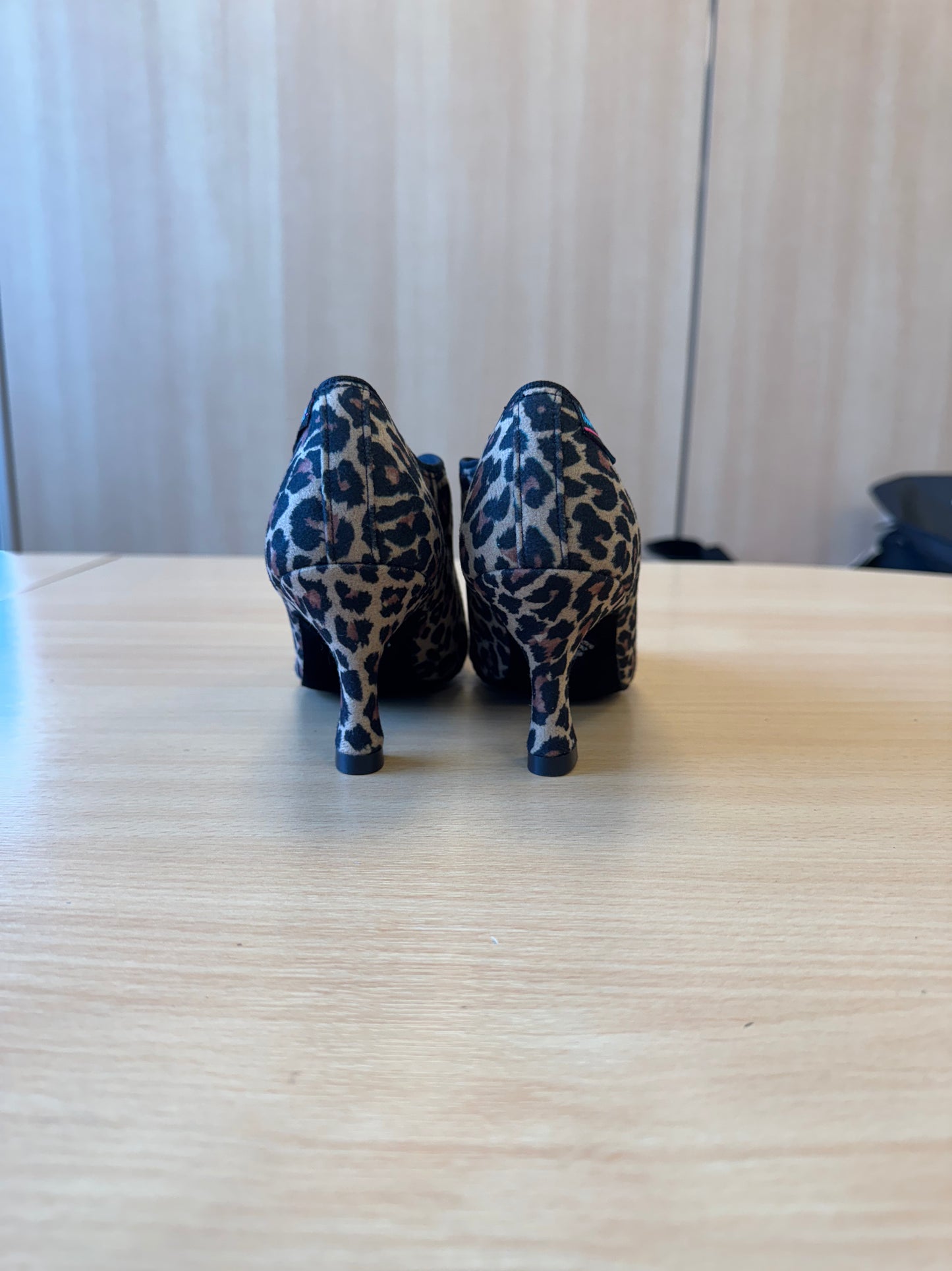 Roxy - Leopard - Size 2.5 - Wide