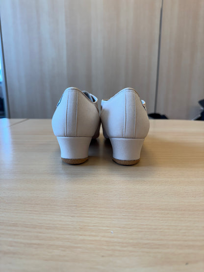 Heather Split-Sole - Beige Lycra - Size 6.5 - Regular