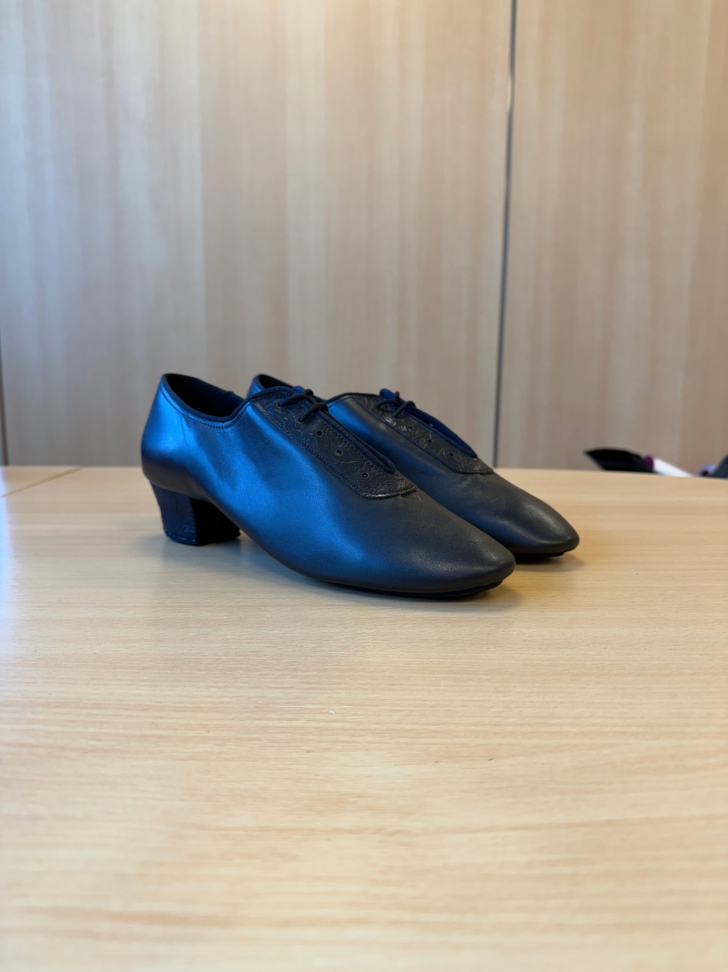 F33 - Black Calf/Black Fiori - Size 9 - Wide