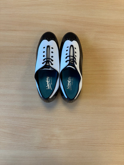Brogue Full-Sole - Black Patent/White - Size 8.5 - Regular (Rubber Sole)