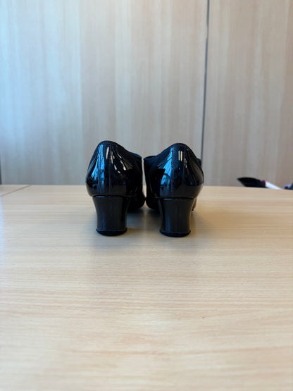 Jones - Black Nubuck/Black Patent - Size 7.5 - Wide