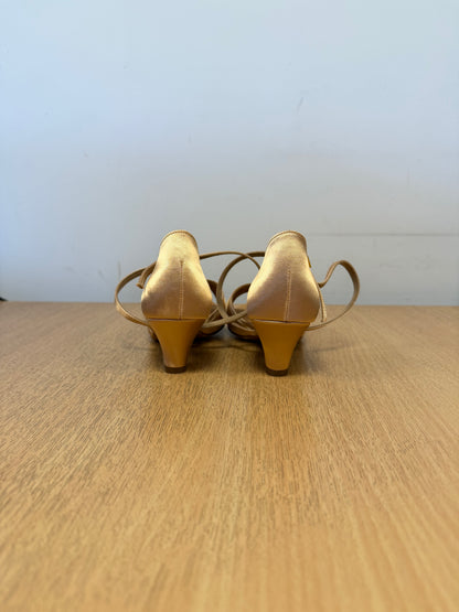 Mia  - Peach Satin - Size 6 - Wide (XG Soles)