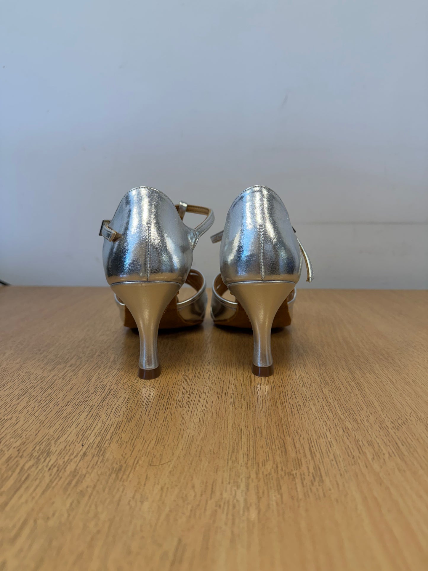 Mia T-Bar - Silver NotCalf - Size 8 - Wide