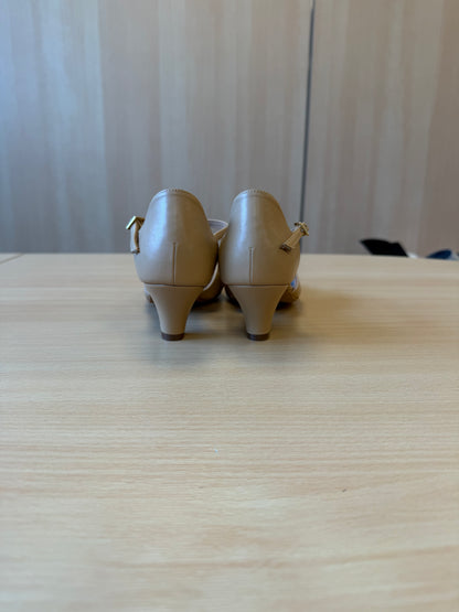Karen - Beige NotCalf - Size 6 - Wide