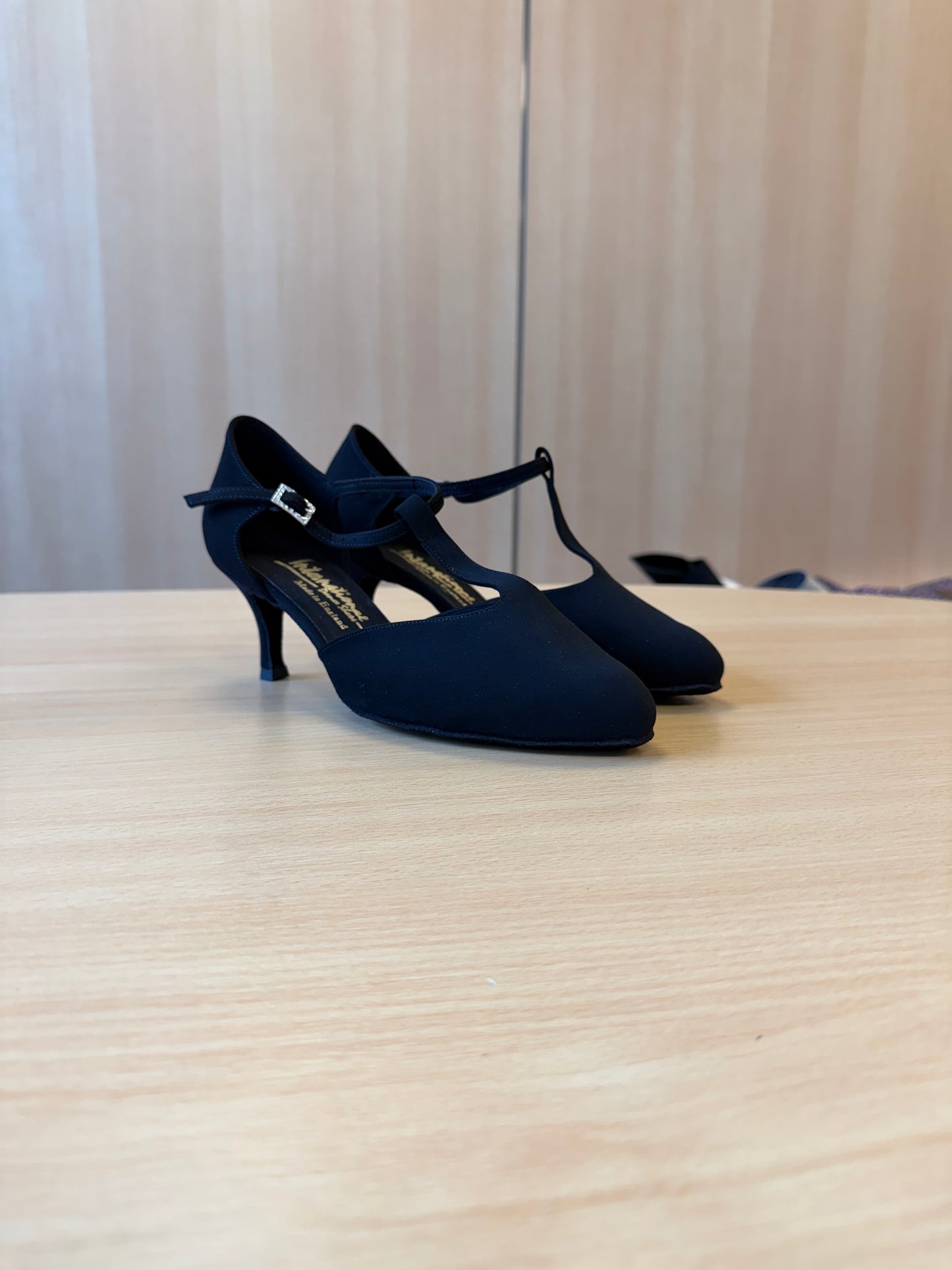 Zoe Round Toe - Black Nubuck - Size 6 - X Wide