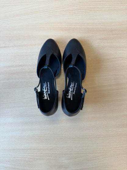 Karen - Black Calf - Size 6 - Narrow