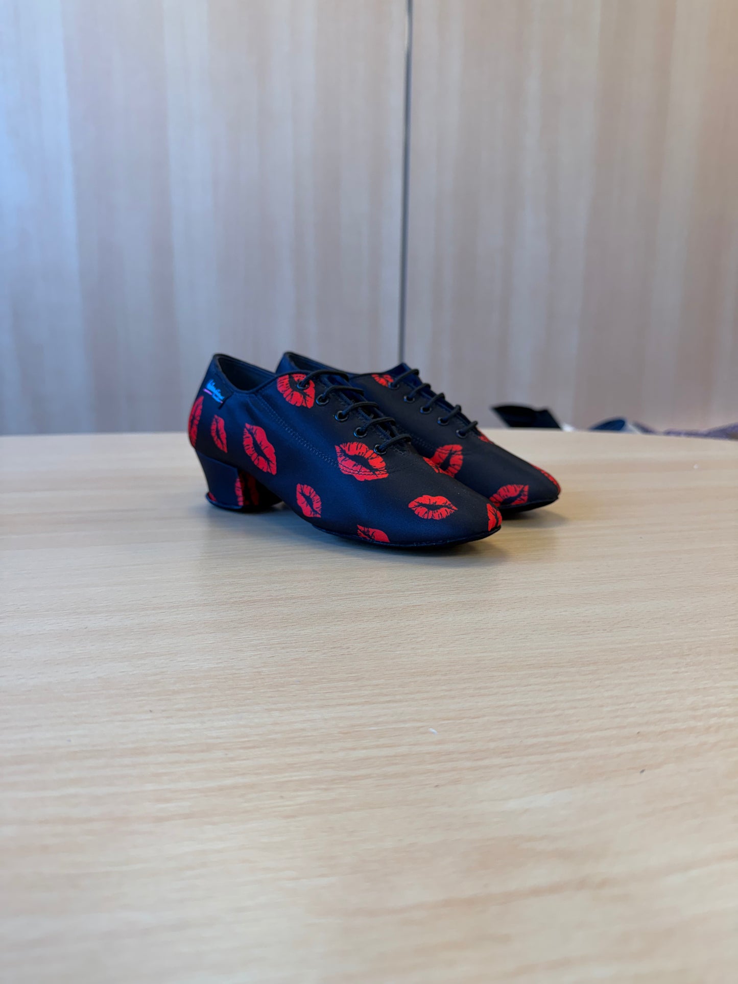 Heather Split-Sole - Lipstick - Size 2.5 - Regular (Vegan)
