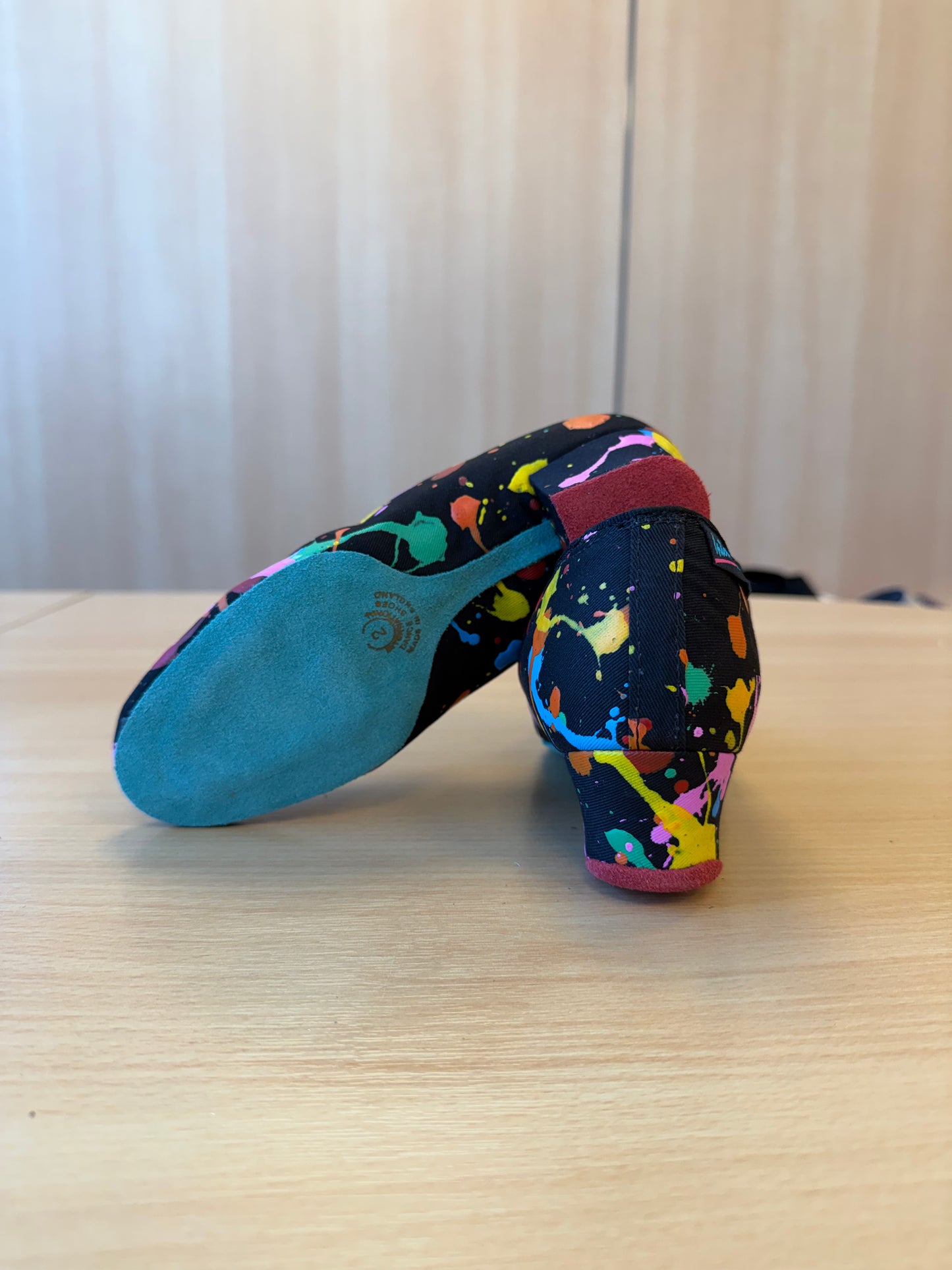 Heather Split-Sole - Art Attack - Size 2 - Regular