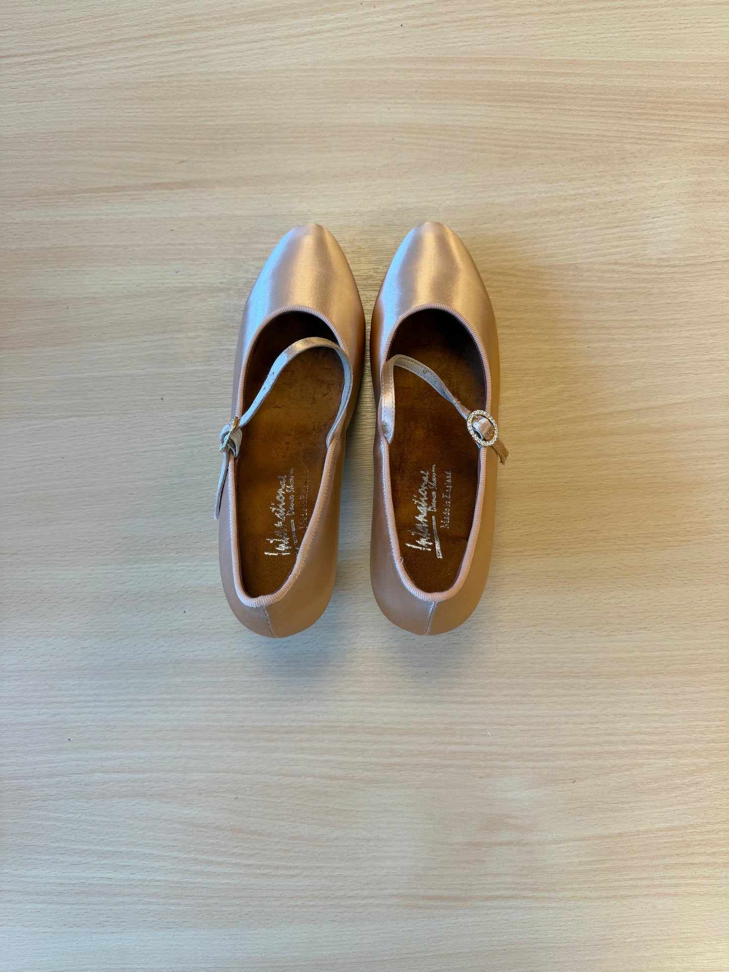 ICS Classic - Peach Satin - Size 6.5 - Narrow