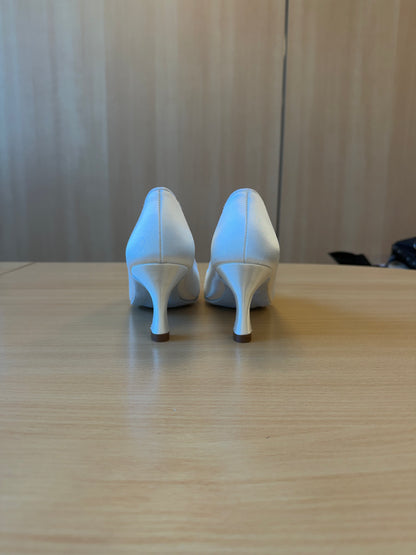 ICS SuperStar - White Satin - Size 6.5 - Regular