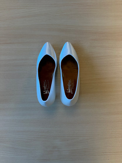 ICS SuperStar - White Satin - Size 6.5 - Regular