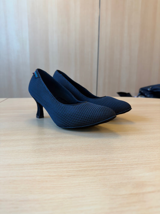 ICS RoundToe - AirMesh - Size 6.5 - Wide