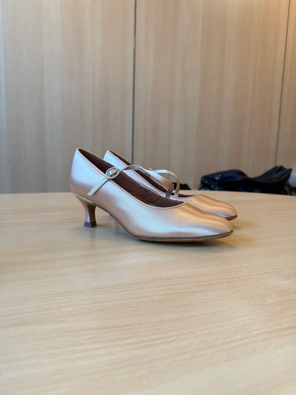 ICS RoundToe SingleStrap - Peach Satin - Size 6.5 - Regular