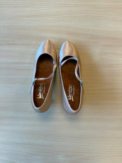 ICS RoundToe SingleStrap - Peach Satin - Size 6.5 - Regular