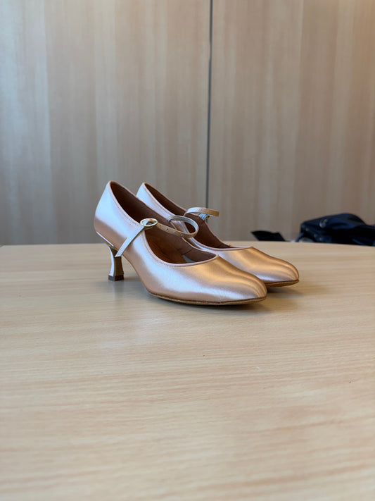 ICS Classic - Peach Satin - Size 6.5 - Regular
