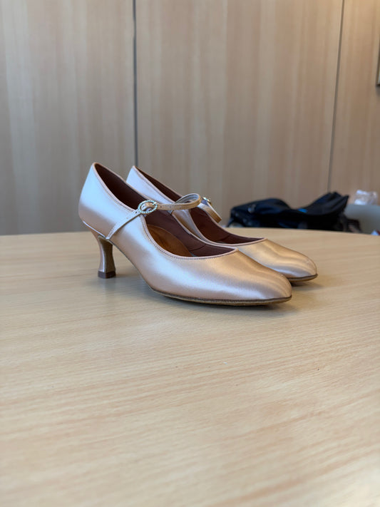 ICS Classic - Peach Satin - Size 7 - Regular