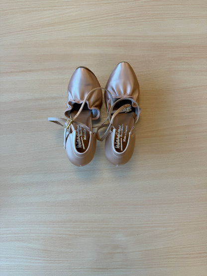American Flex - Peach Satin - Size 5 - Regular
