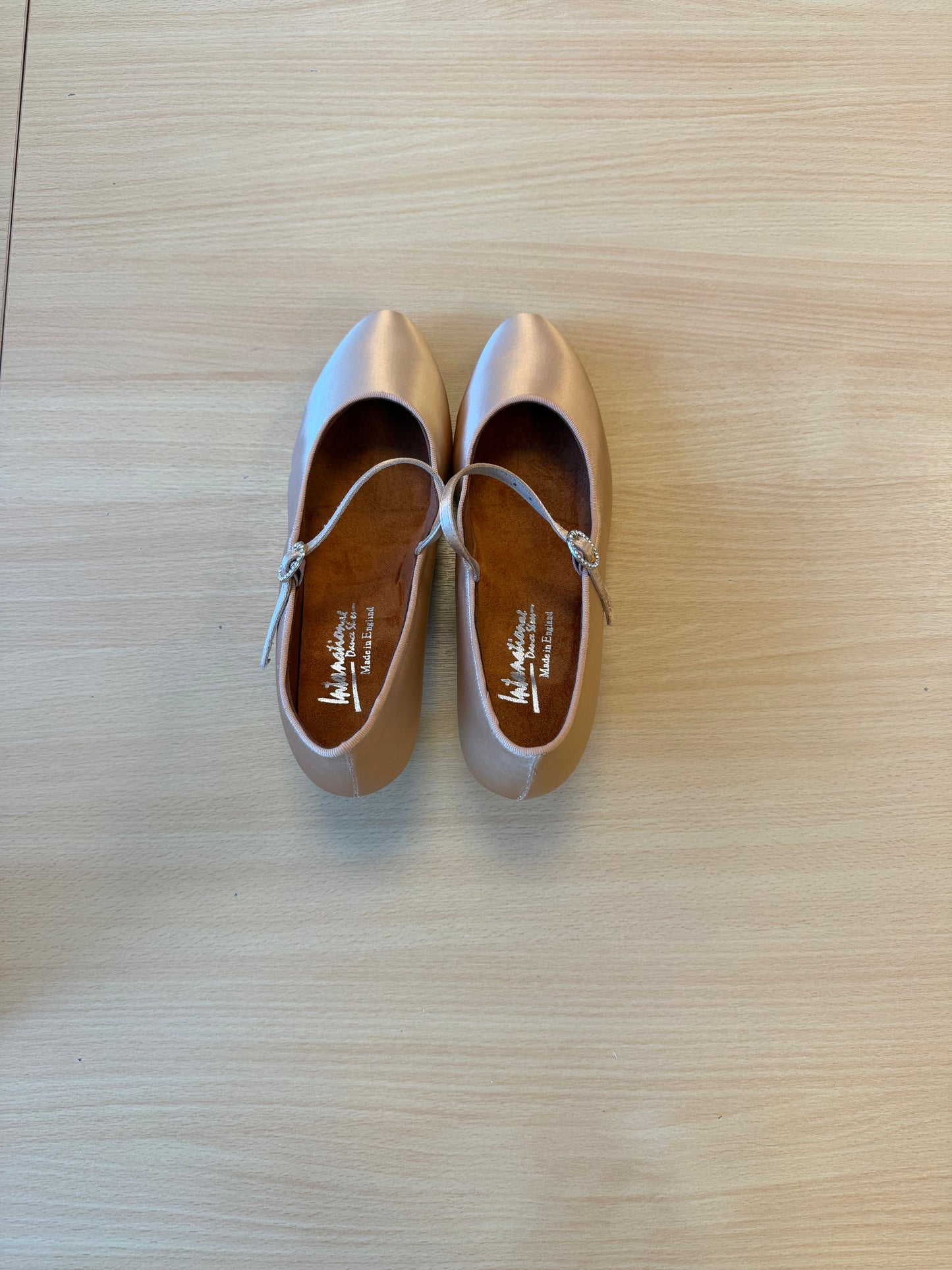 ICS Classic - Peach Satin - Size 7.5 - Regular
