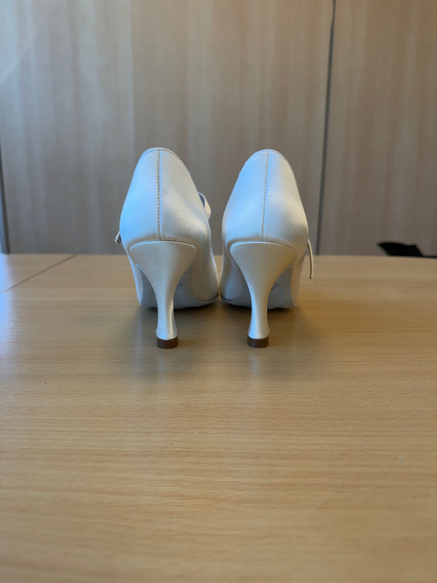 ICS Classic - White Satin - Size 6.5 - Wide