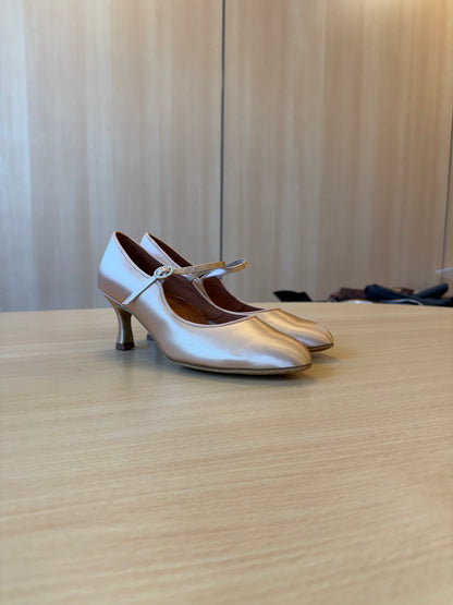 ICS Classic - Peach Satin - Size 7.5 - Regular