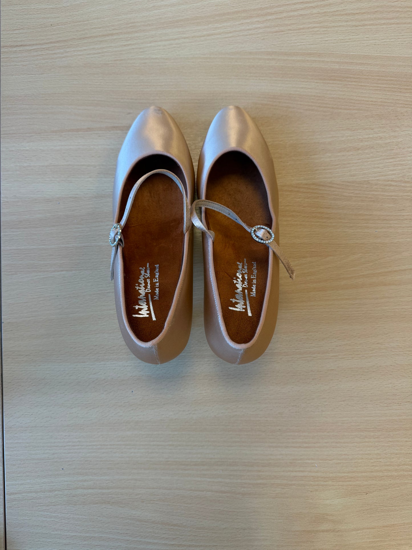 ICS Classic - Peach Satin - Size 7.5 - Regular