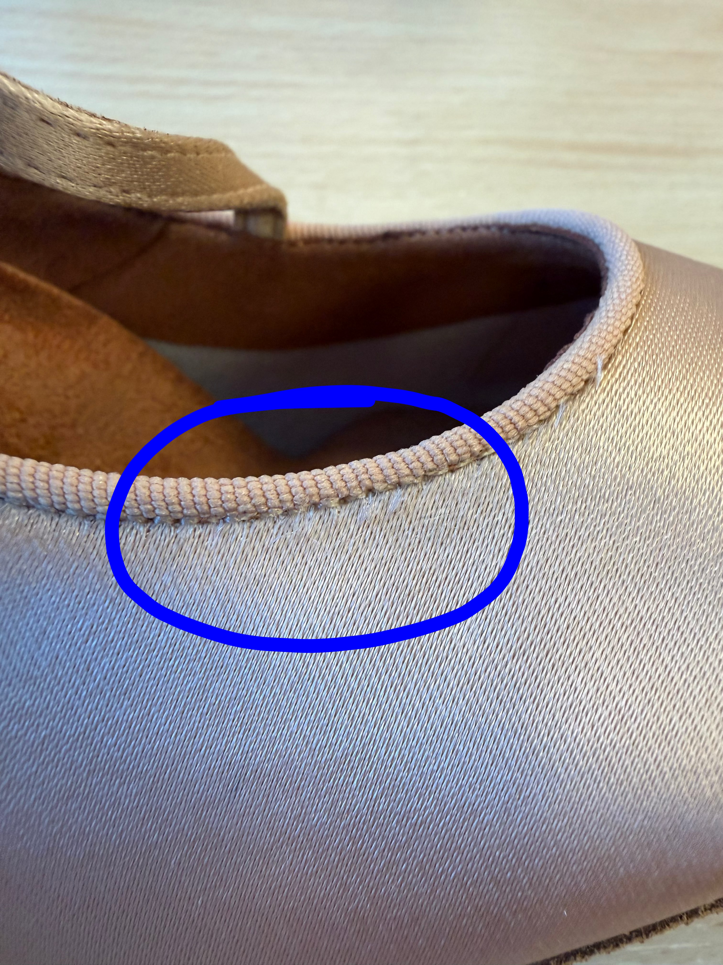 ICS RoundToe SingleStrap - Peach Satin - Size 6.5 - Regular
