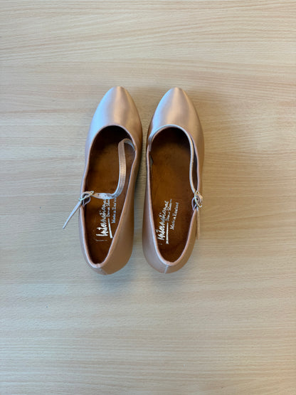 ICS RoundToe SingleStrap - Peach Satin - Size 6.5 - Regular