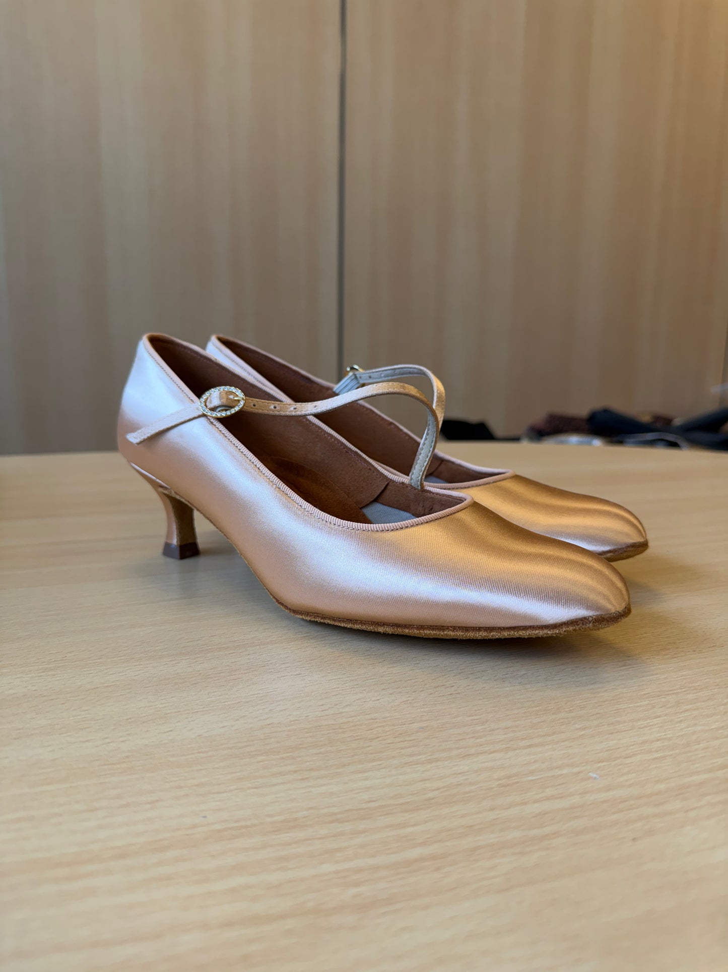 ICS RoundToe SingleStrap - Peach Satin - Size 8 - Regular