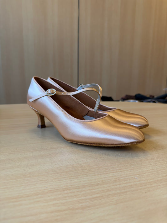 ICS RoundToe SingleStrap - Peach Satin - Size 8 - Regular