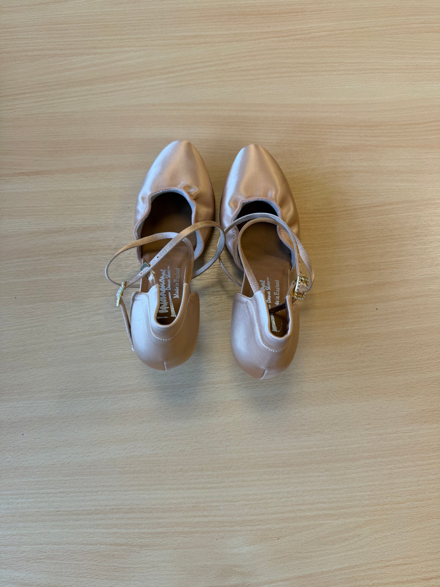 American Flex - Peach Satin - Size 6 - Regular