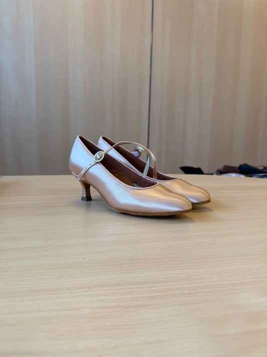 ICS RoundToe SingleStrap - Peach Satin - Size 5 - Regular