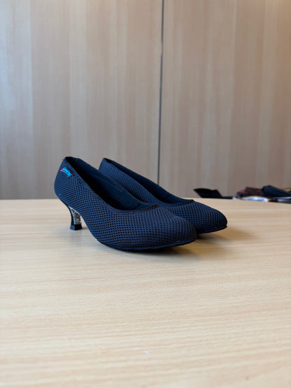 ICS RoundToe - AirMesh - Size 5.5 - Wide (Silver Glitter Soles)