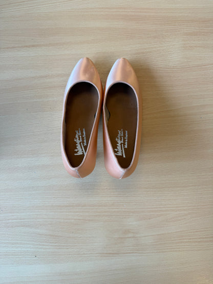 ICS RoundToe - Peach Satin - Size 5.5 - Regular