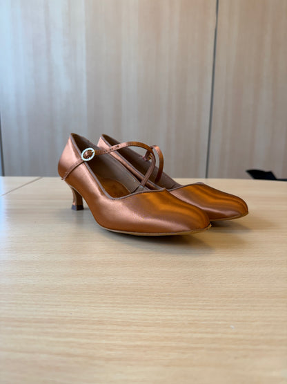 ICS Vista SingleStrap - Tan Satin - Size 8 - Wide (Vegan Soles)