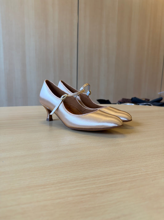 ICS Classic - Peach Satin - Size 8 - XX Narrow (Vegan Soles)
