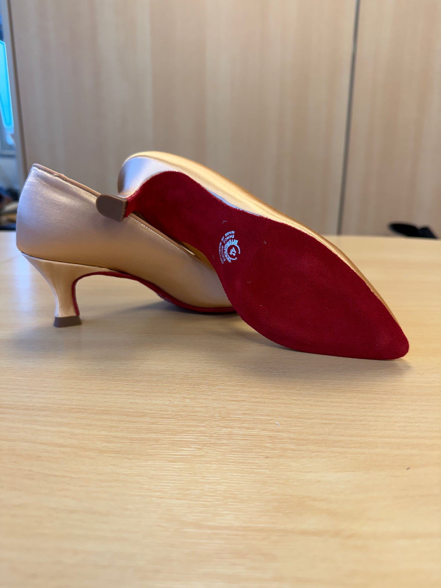 ICS SuperStar - Peach Satin - Size 4.5 - Regular