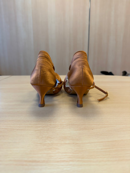 American Flex - Tan Satin - Size 6.5 - Regular
