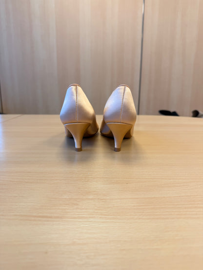 ICS RoundToe - Peach Satin - Size 6.5 - Regular