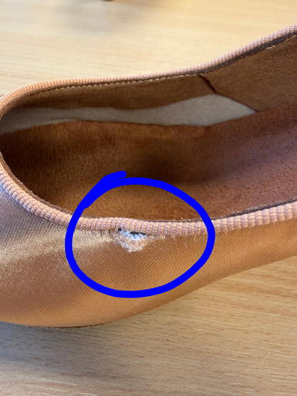 ICS RoundToe - Peach Satin - Size 6.5 - Regular