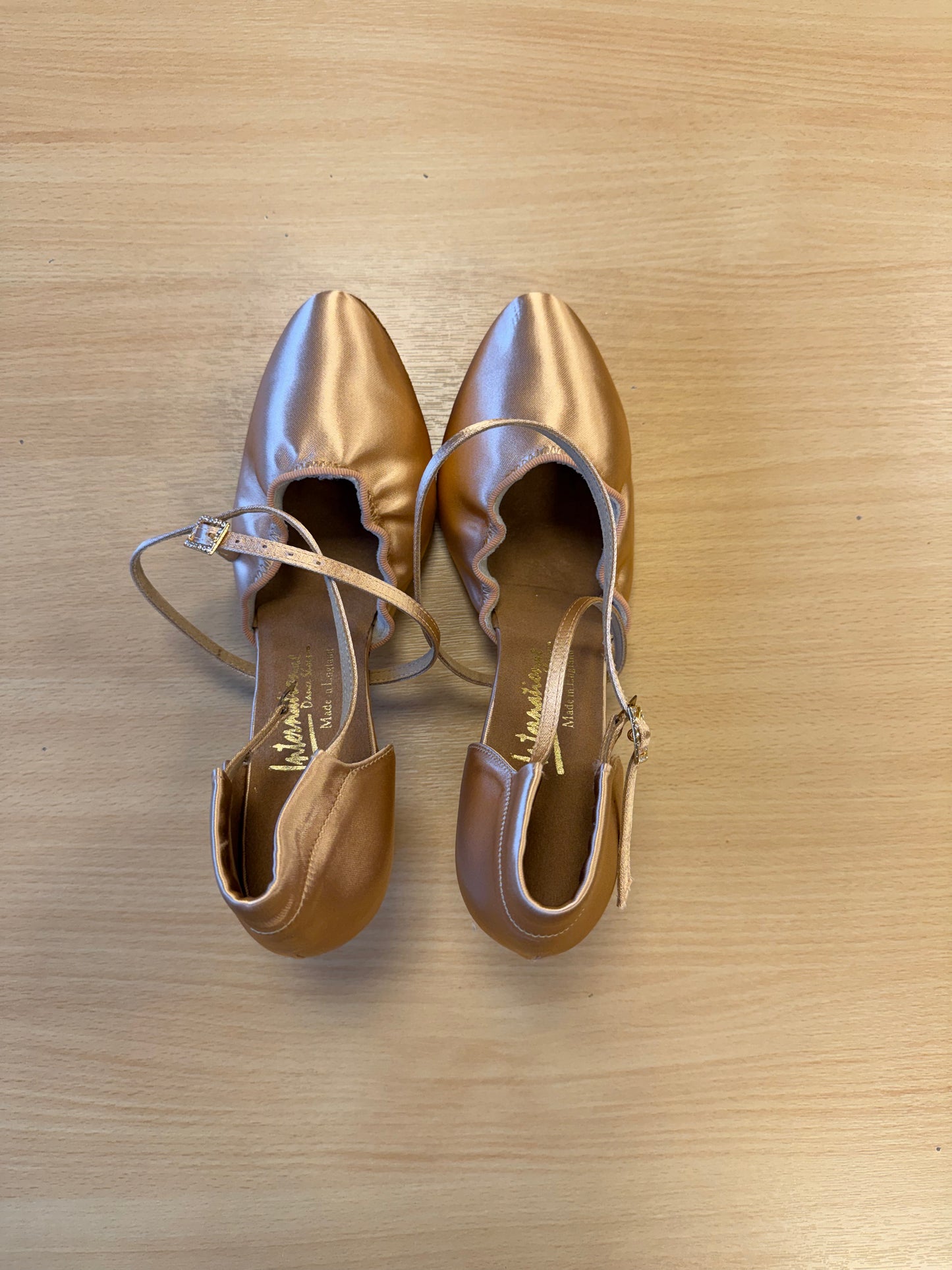 American Flex - Peach Satin - Size 8 - Regular